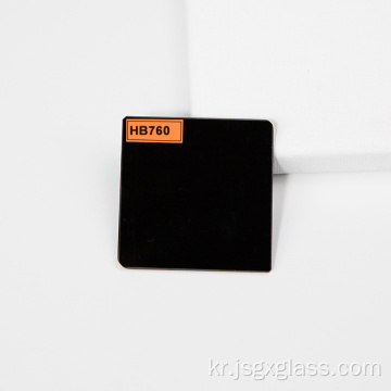 빨간색 광학 유리 HB760을 잘라냅니다.